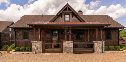34 Camp Eagle Court, Banner Elk