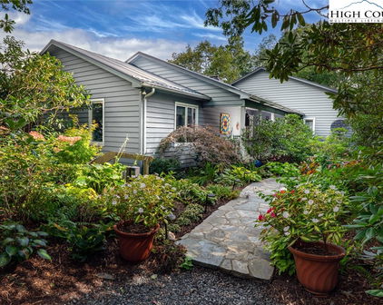 769 Gorge View Drive, Blowing Rock