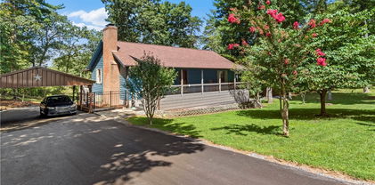 1502 Greenstreet Drive, Traphill