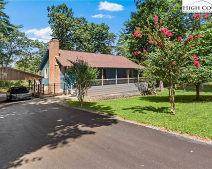 1502 Greenstreet Drive, Traphill
