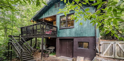 190 Spruce Pine Road, Newland