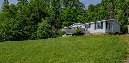 335 The Mulberry Cove Road, Boone