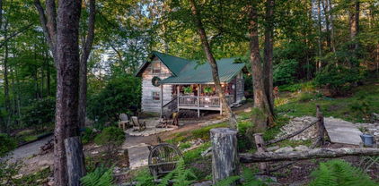 31 Red Fox Lane, Banner Elk