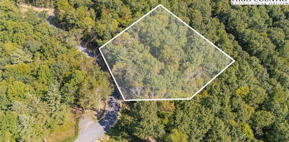 Clear Creek Drive Unit 17, Spruce Pine