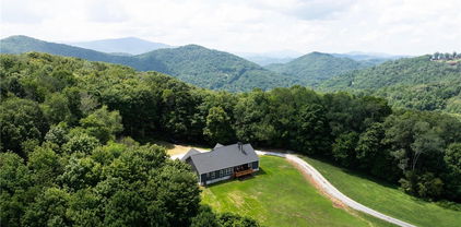 319 Horney Hollow Lane, Banner Elk