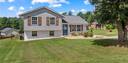 274 Dixie Hill Road, North Wilkesboro
