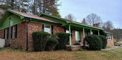 308 Hickory Mtn Road, Sparta
