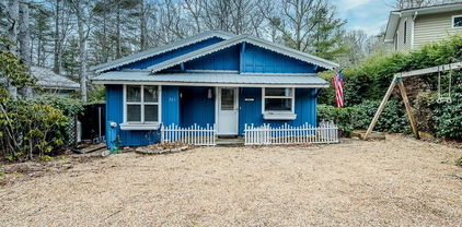 261 Black Pine Road, Newland