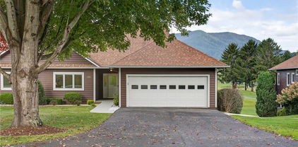 233 Lakeview Place Unit D-2, Jefferson