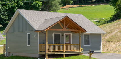 228 Ava Way Unit 103, Boone