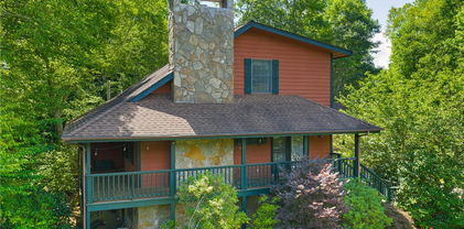 277 Country Lane, Newland