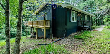 156 N Buffalo Meadows Road, West Jefferson