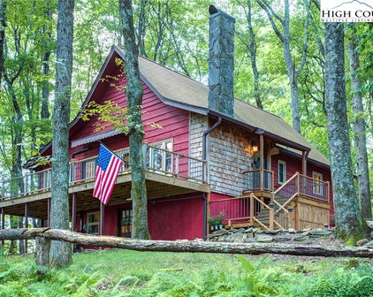 528 Bear Ridge Trail, Fleetwood