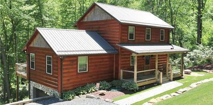 225 Laurel Wood Drive, West Jefferson