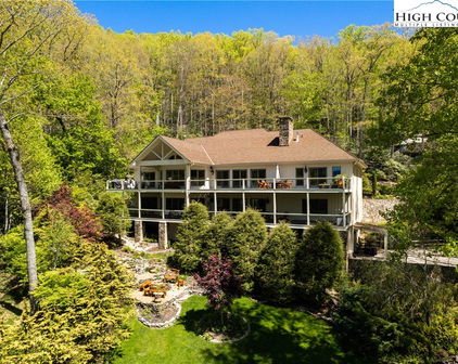 1005 Evergreen, Boone