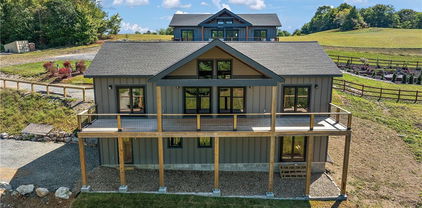 56 Grouseberry Drive, Banner Elk