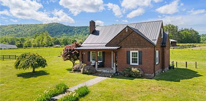 3703 N US Highway 221, Crumpler