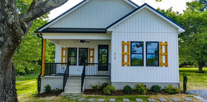 219 Grayson Street, Sparta