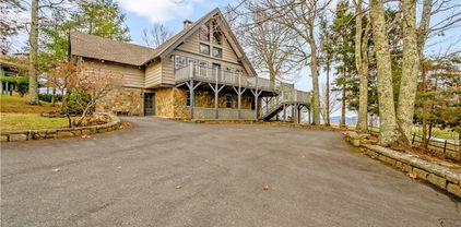 106 Hilltop Road, Beech Mountain