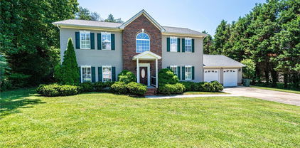 1006 Turnberry Street, Lenoir