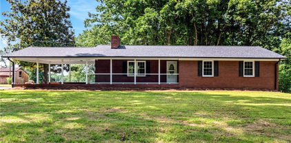 1825 Liberty Church Road, Yadkinville
