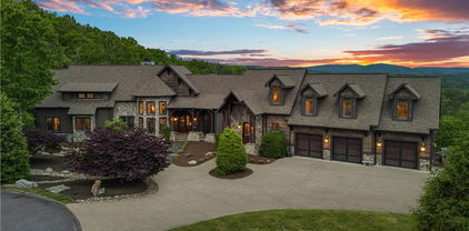 539 Nightshade Road, Boone