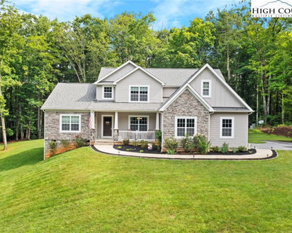 412 Greenview Drive, Jefferson