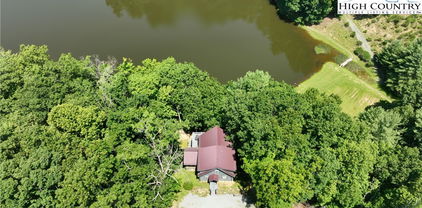 683 Hawk Ridge, Deep Gap