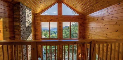 153 Maple Tree Lane, West Jefferson