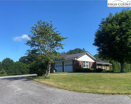 203 Mountain Valley Drive, West Jefferson