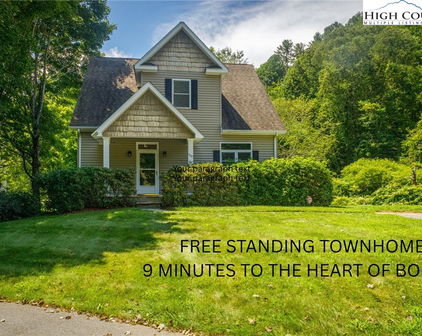 150 Creatwood Trail Unit 18, Vilas
