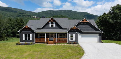 319 Horney Hollow Lane, Banner Elk