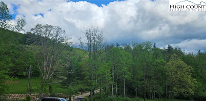 Clear Creek Drive, Newland