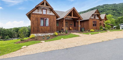 49 Long Crested Court, Banner Elk