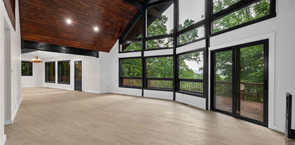 600 Wards Branch Road, Sugar Grove