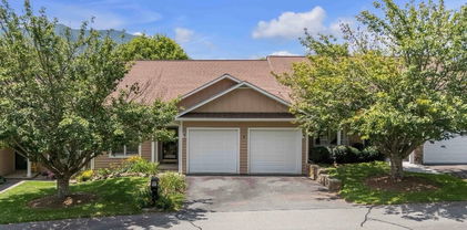 187 W Meadow Drive Unit F2, Jefferson
