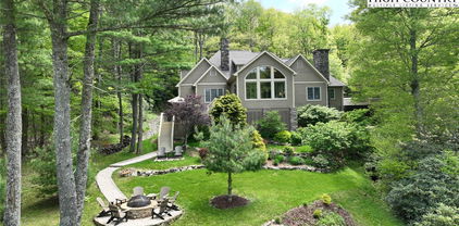 137 Fairway 12 Court, Blowing Rock