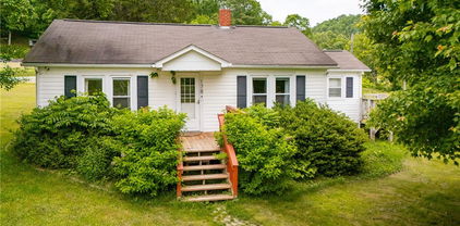 178 John Shell Road, Sugar Grove