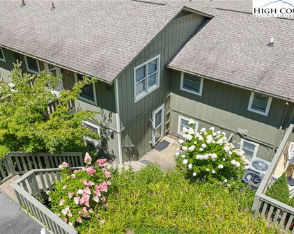 214 Village Green Unit B-2, Blowing Rock