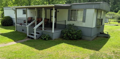 6525 Elk Creek Darby Road, Ferguson