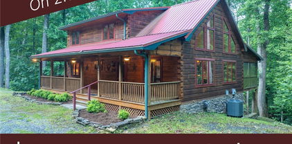 160 Capote Court, Boone