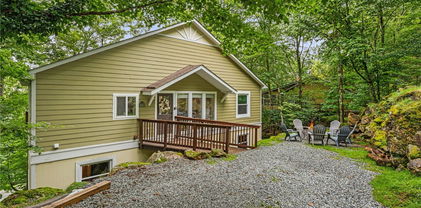 103 Maple Lane, Beech Mountain