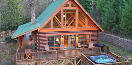 305 Fox Cove Road, Ferguson