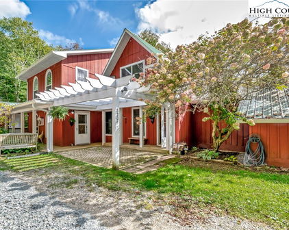 2209 Sugar Mountain 2 Road, Newland