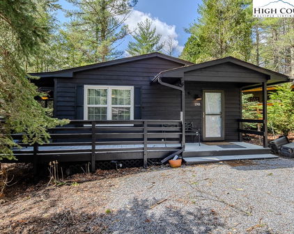 198 Black Pine Road, Newland