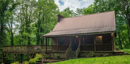 2610 Indian Grave Road, Lenoir