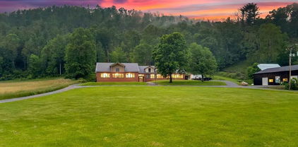 5500 Roan Creek, Mountain City