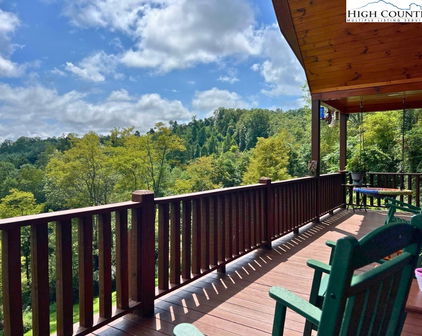 144 Lucky Alice Road, Grassy Creek