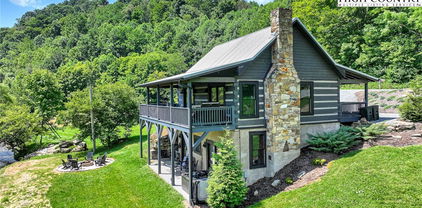 3244 Old US Highway 421, Vilas