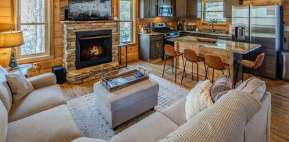 309 Jackpine Road, Beech Mountain